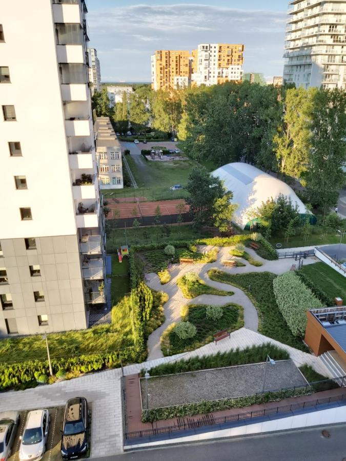 Spectrum Super Vip Free Parking Гданск Екстериор снимка